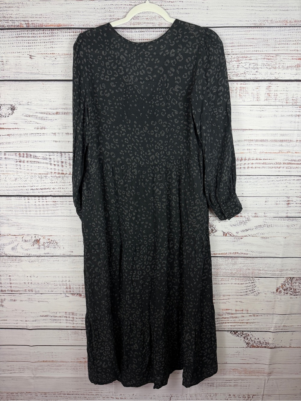 a new day Black Long Sleeve V-Neck Leopard Print Midi Dress - Picture 6 of 8